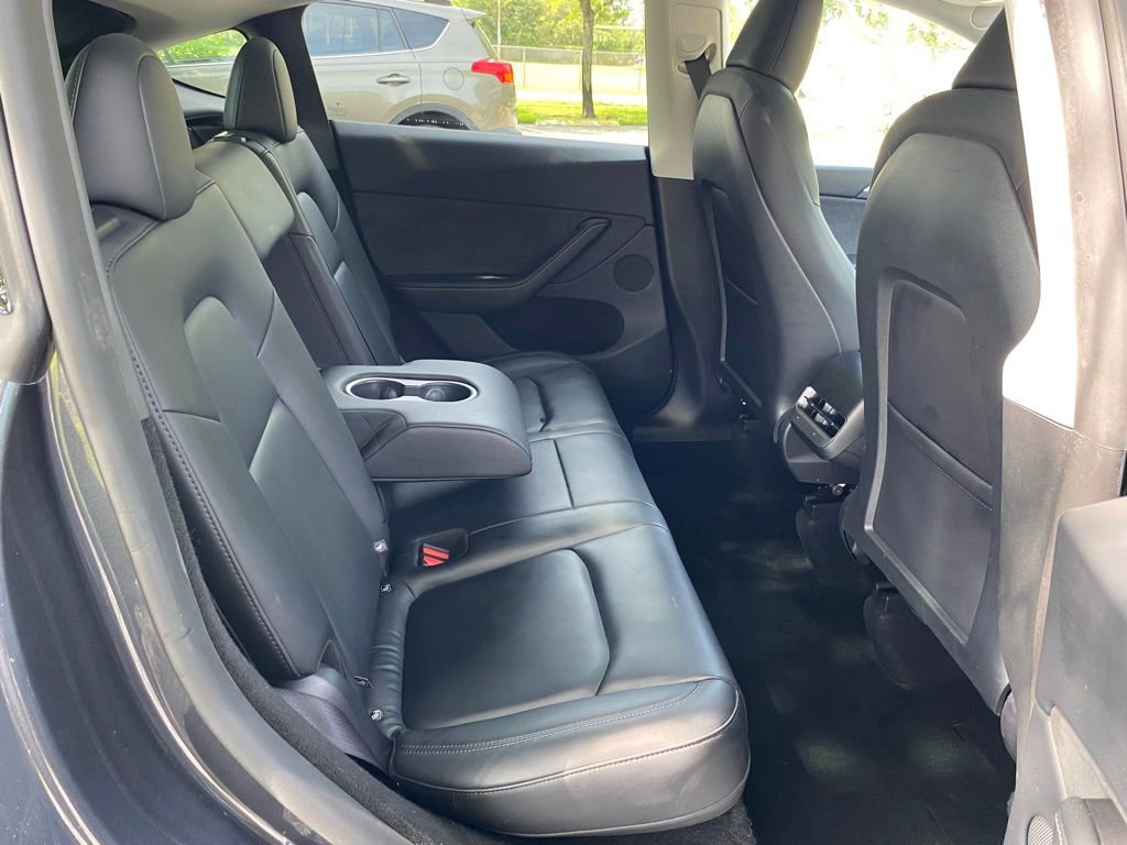 Used 2025 Tesla Model Y Performance AWD/4WD image 19