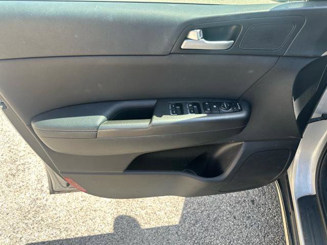 Used 2020 Kia Sportage S w/ S Sunroof Package AWD/4WD image 19