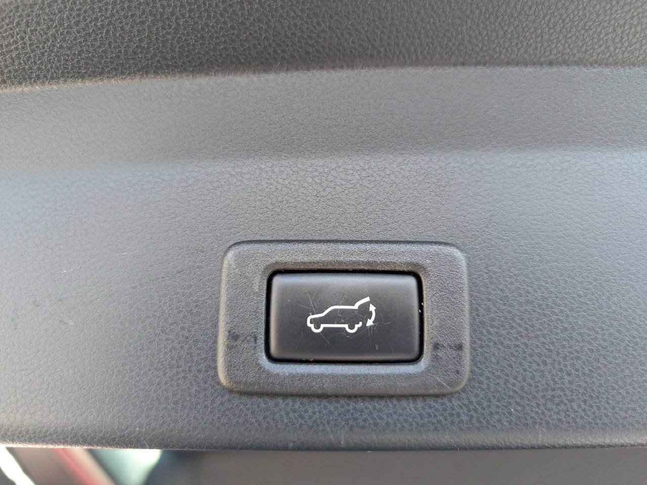 Used 2019 Subaru Ascent Limited image 14