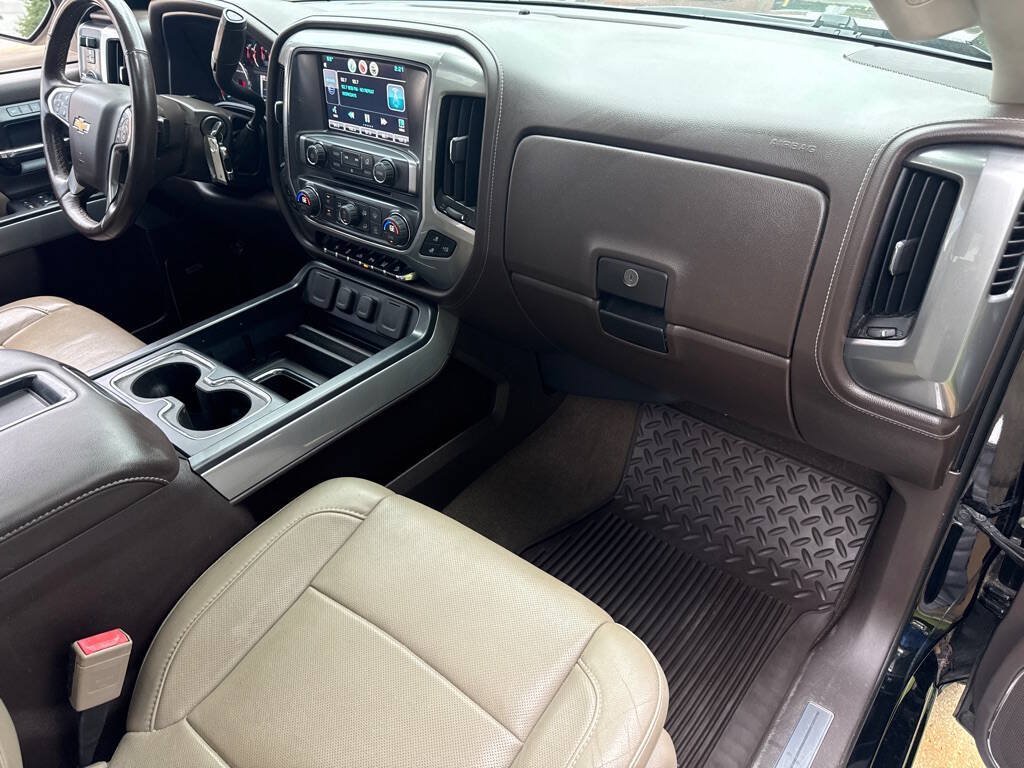 Used 2015 Chevrolet Silverado 1500 LTZ Z71 w/ LTZ Plus Package AWD/4WD image 16