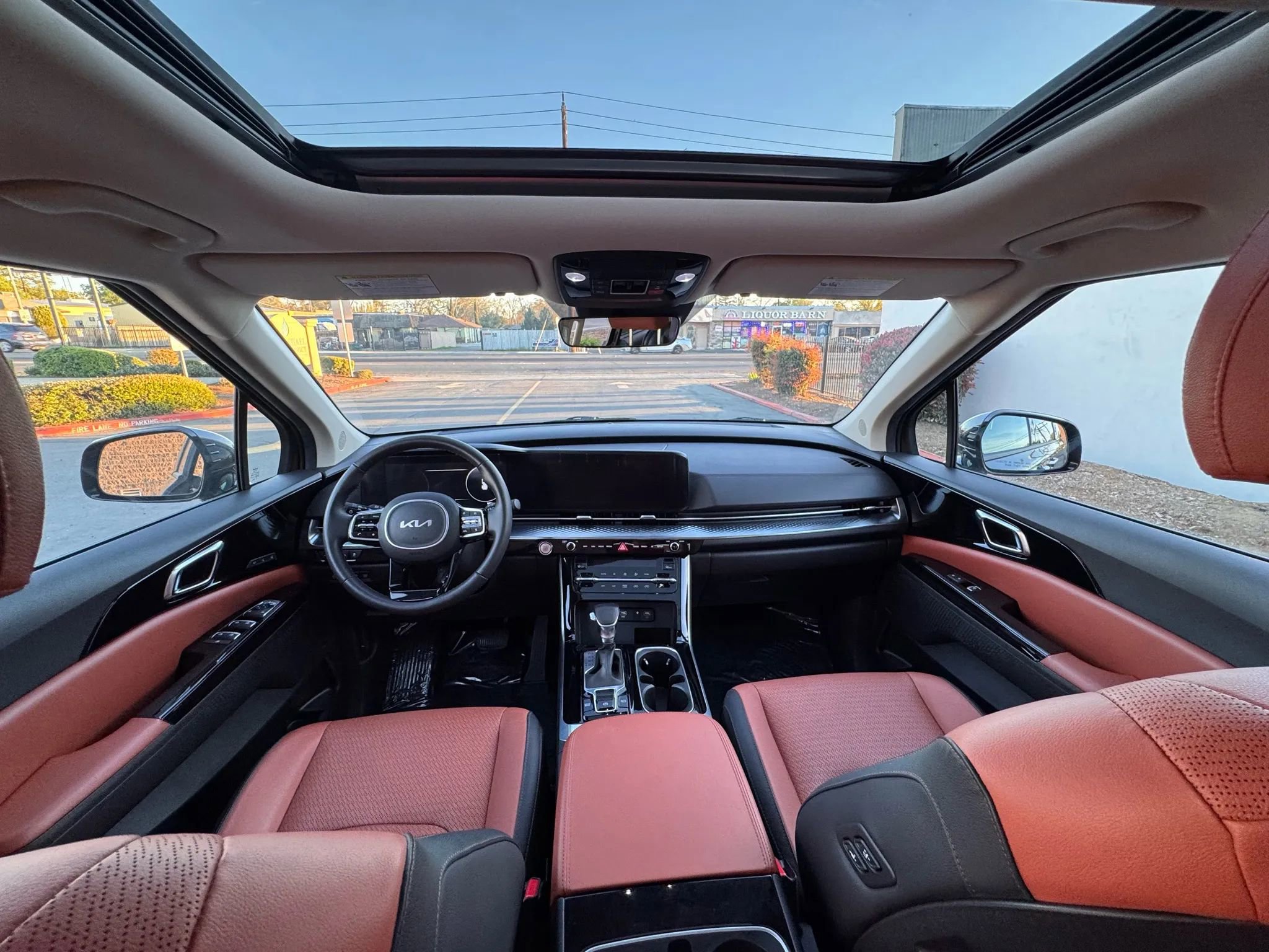 Used 2024 Kia Carnival SX Prestige image 19