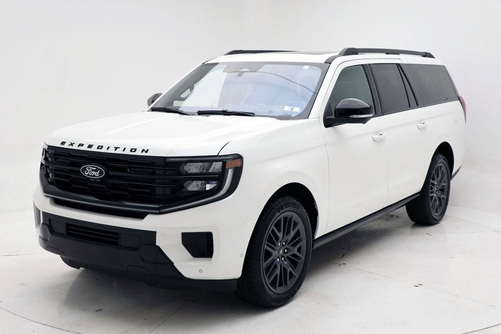 Used 2025 Ford Expedition Max Platinum w/ Stealth Performance Package image 2