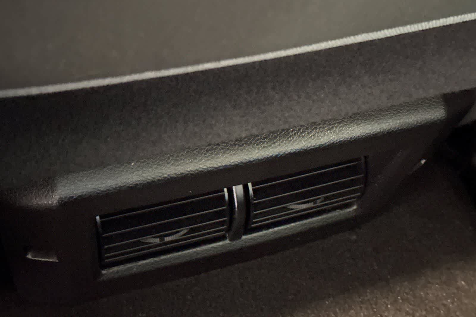 Used 2021 RAM 1500 Classic SLT AWD/4WD image 15