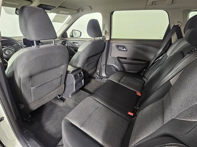 Used 2021 Nissan Rogue SV image 23