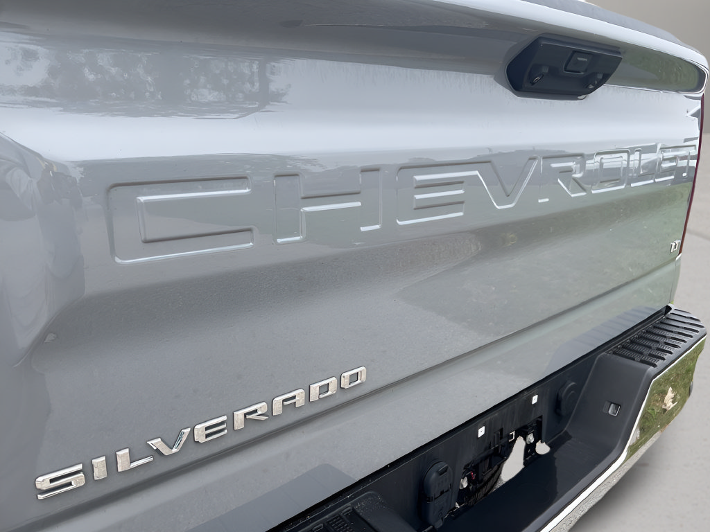 Used 2024 Chevrolet Silverado 1500 LT AWD/4WD image 33