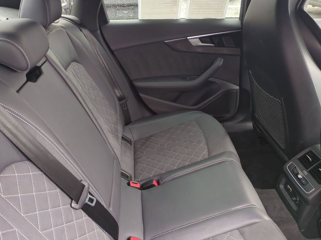Used 2023 Audi S4 Premium Plus w/ Premium Plus Package image 38