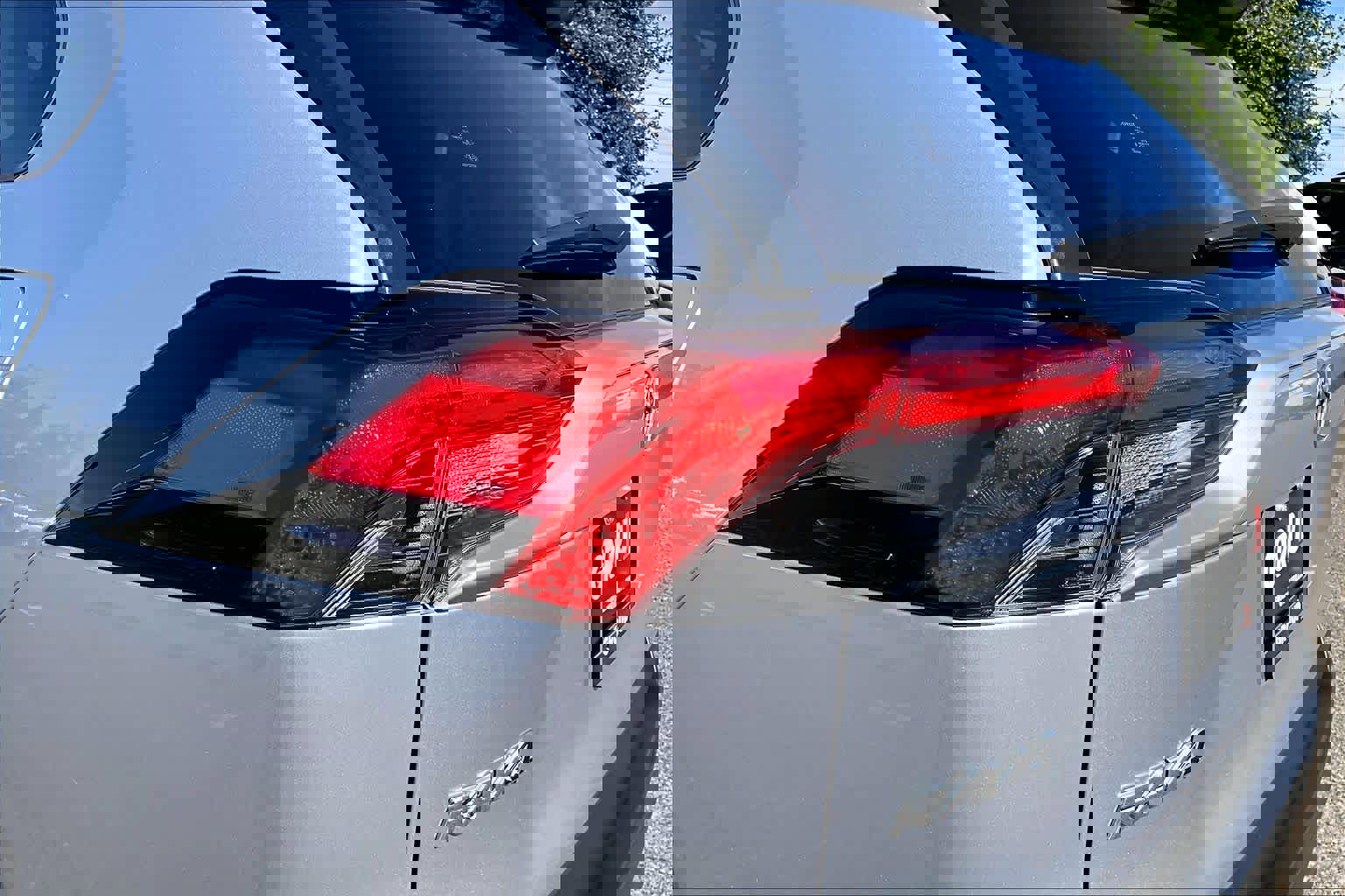 Used 2021 Toyota RAV4 XLE Premium FWD image 28