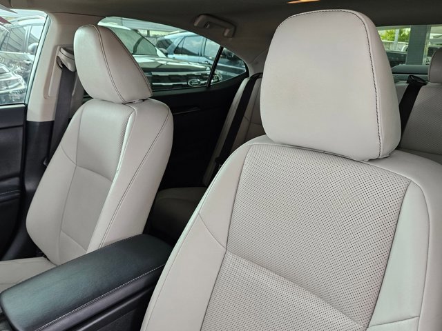 Used 2014 Lexus ES 350 w/ Premium Package FWD image 10
