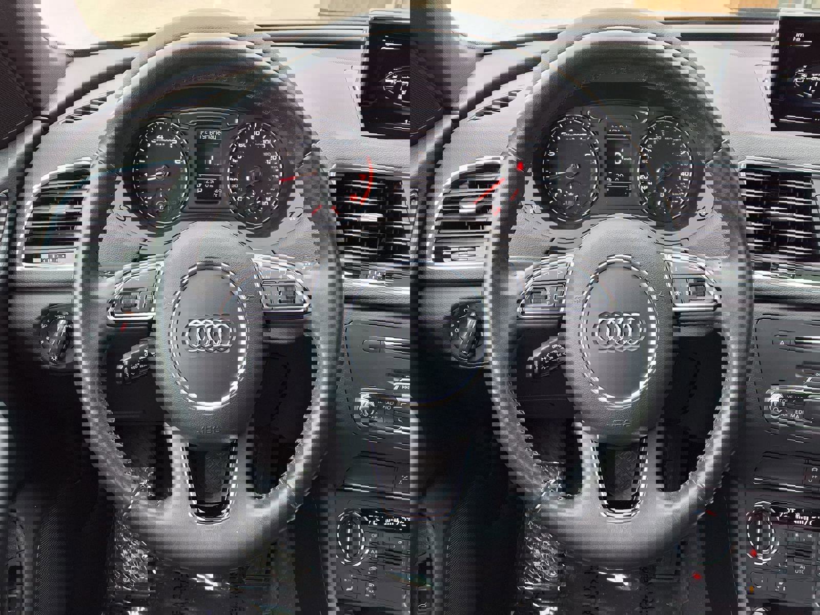 Used 2017 Audi Q3 2.0T Premium image 13