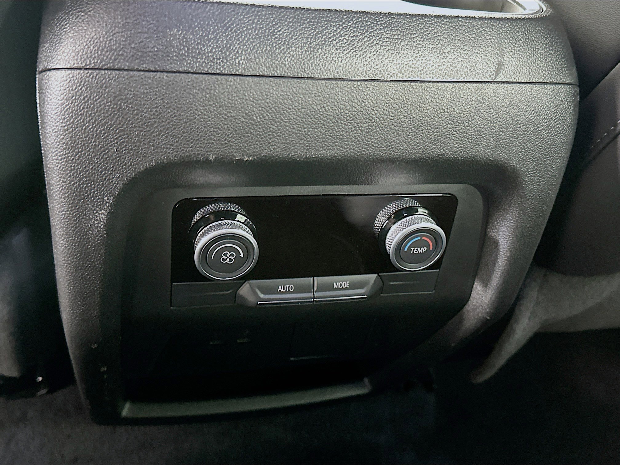 Used 2025 Buick Enclave Preferred FWD image 27
