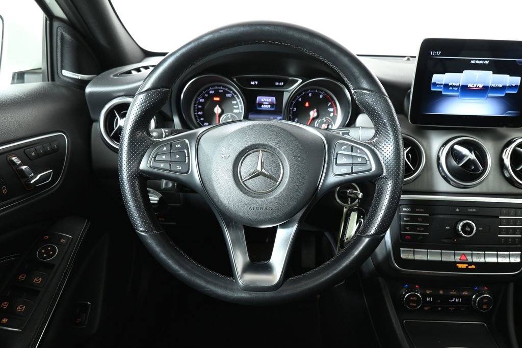 Used 2020 Mercedes-Benz GLA 250 4MATIC image 16