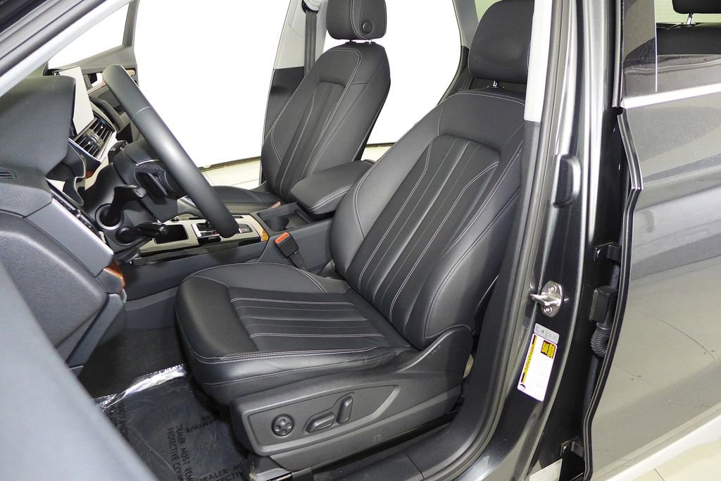 Used 2023 Audi Q5 2.0T Premium w/ Convenience Package AWD/4WD image 22