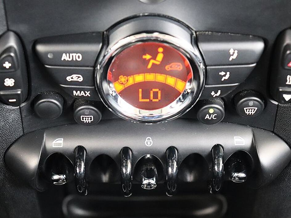 Used 2013 MINI Cooper Hardtop image 23