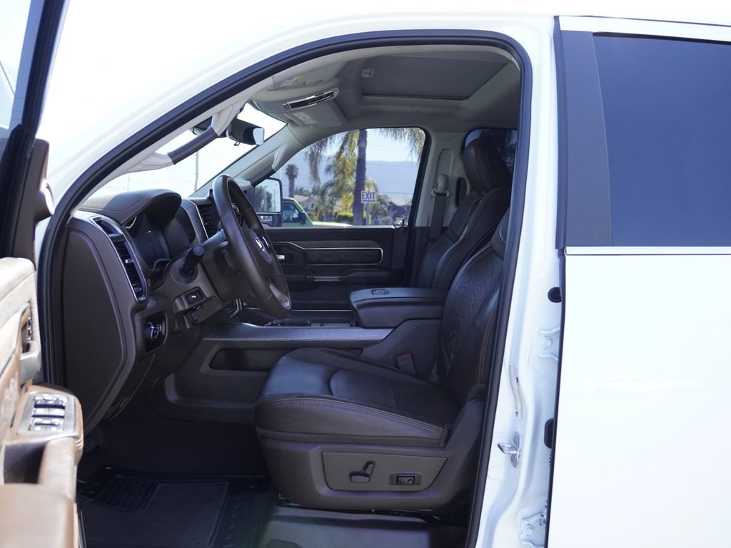 Used 2025 RAM 2500 Limited AWD/4WD image 26