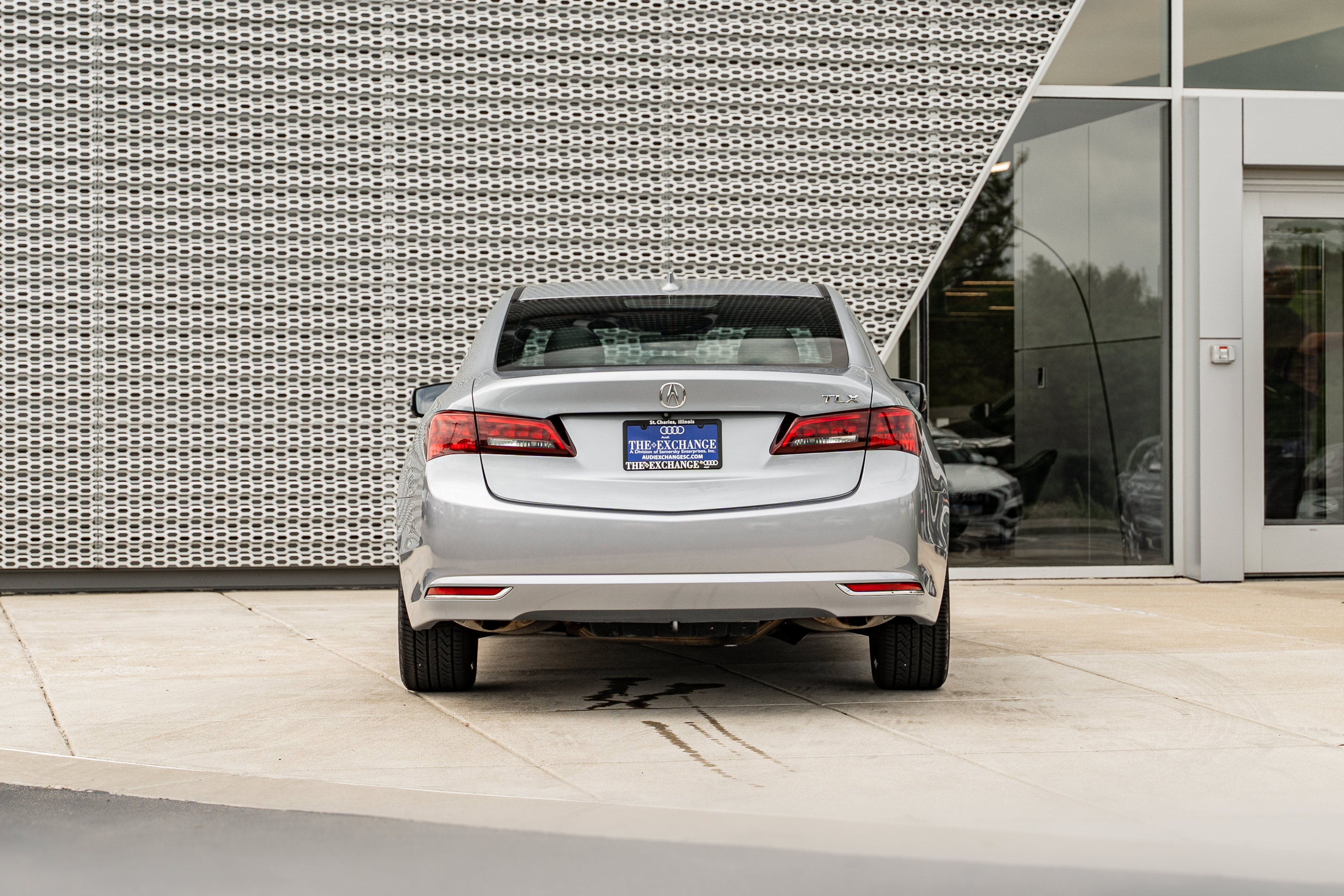 Used 2015 Acura TLX w/ Technology Package FWD image 26