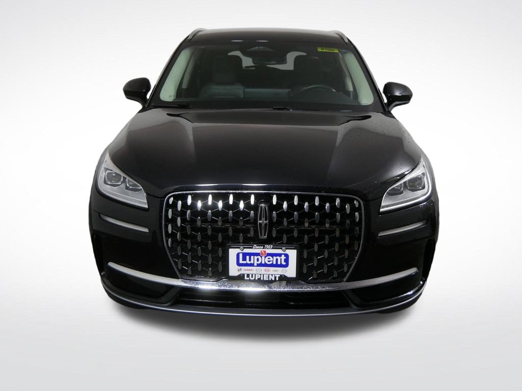 Used 2023 Lincoln Corsair Reserve w/ Towing Package AWD/4WD image 9