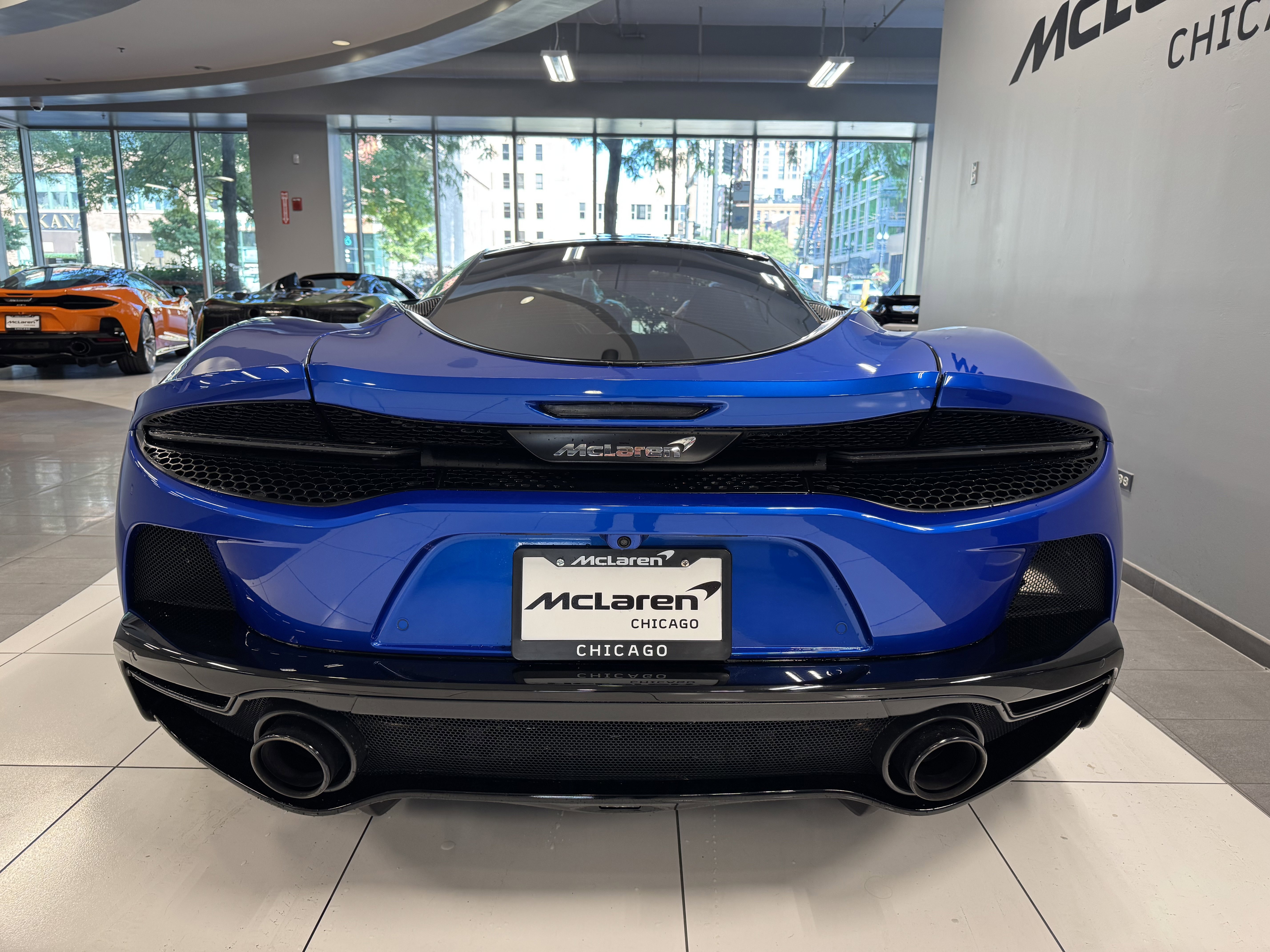 Used 2023 McLaren GT image 3