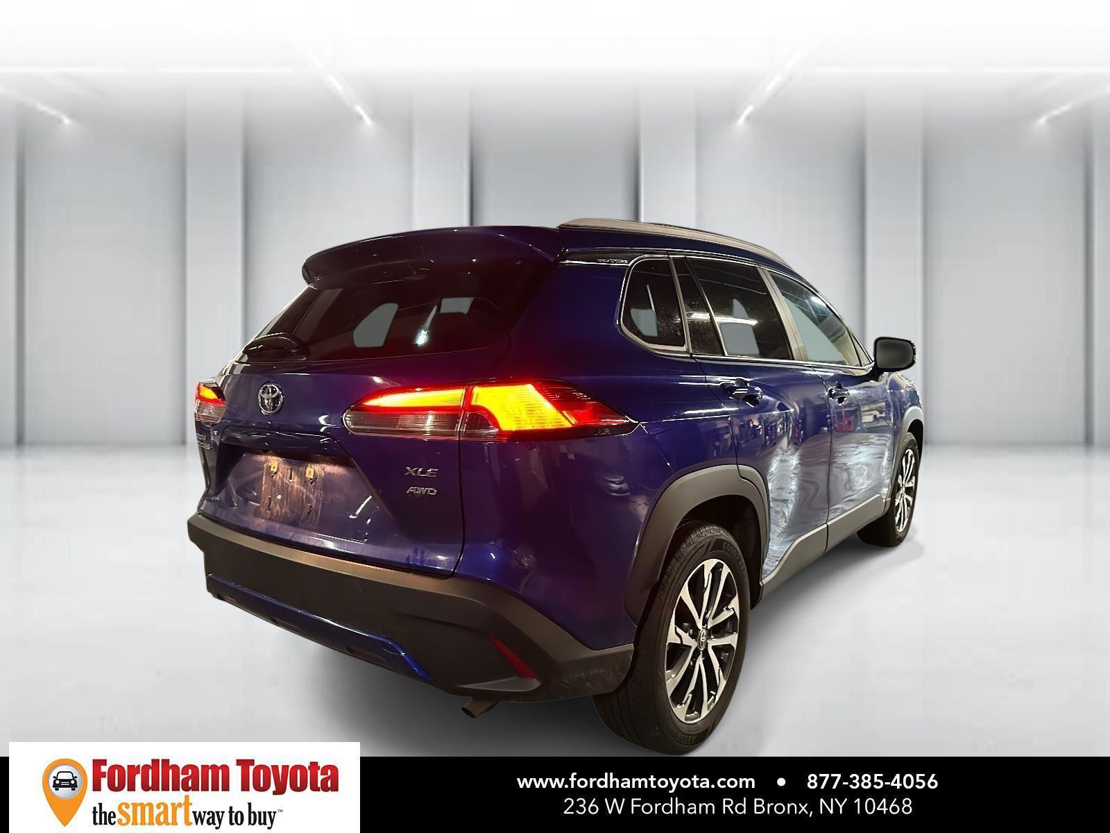 Used 2025 Toyota Corolla Cross XLE image 4