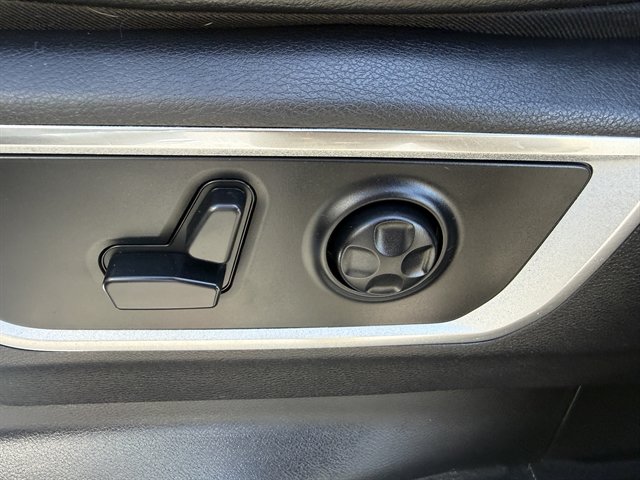 Used 2019 RAM 1500 Laramie AWD/4WD image 26