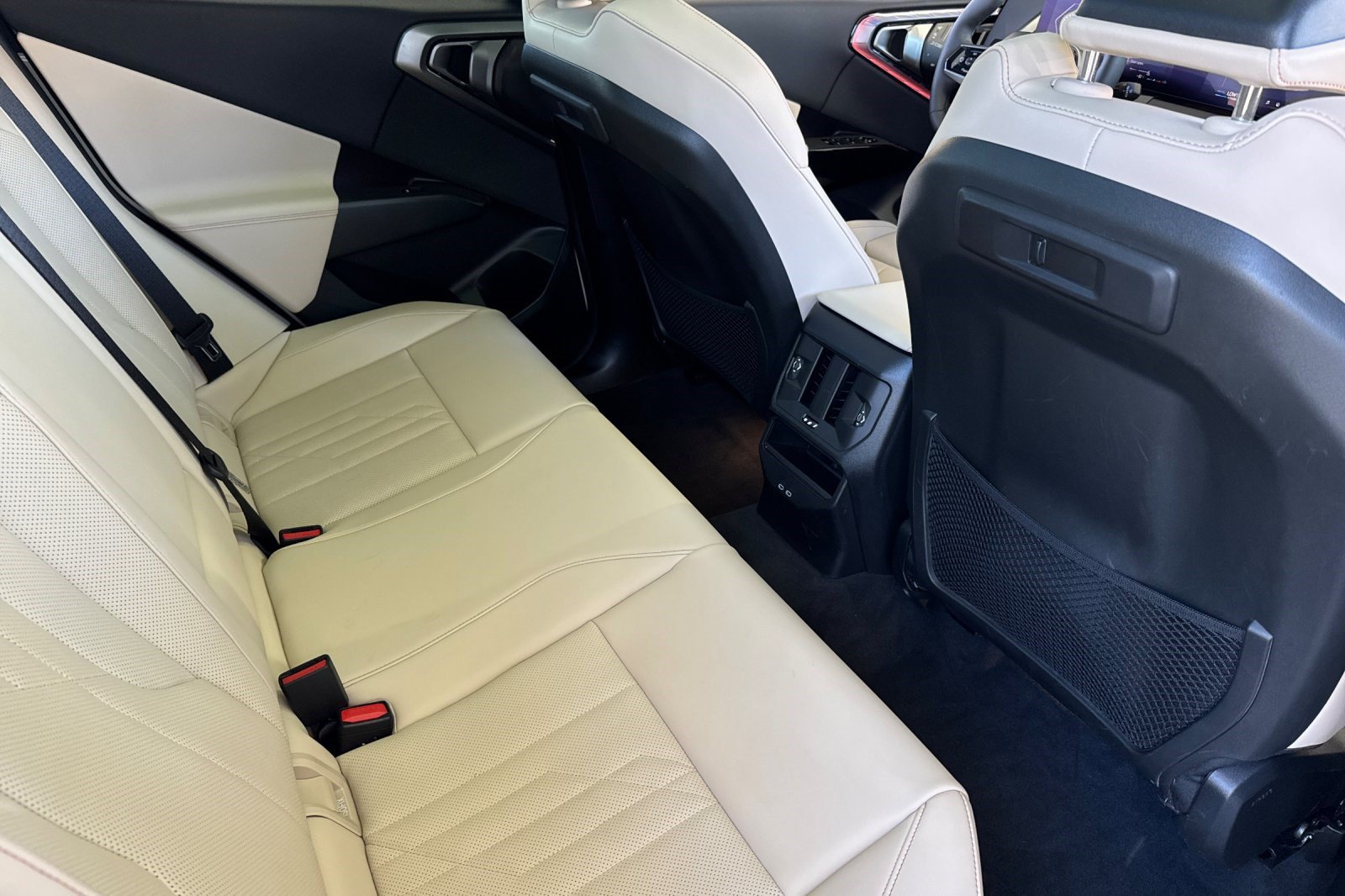 Used 2026 BMW X3 xDrive30i w/ Premium Package AWD/4WD image 32