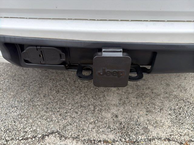 Used 2014 Jeep Grand Cherokee Overland AWD/4WD image 37