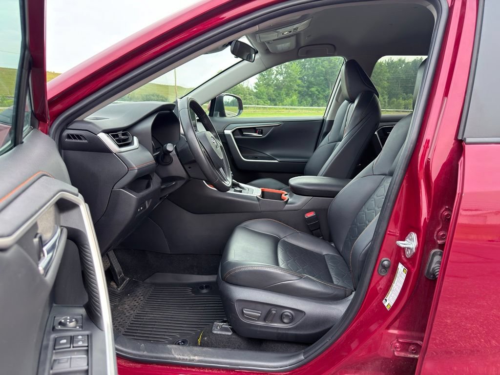 Used 2024 Toyota RAV4 Adventure AWD/4WD image 2
