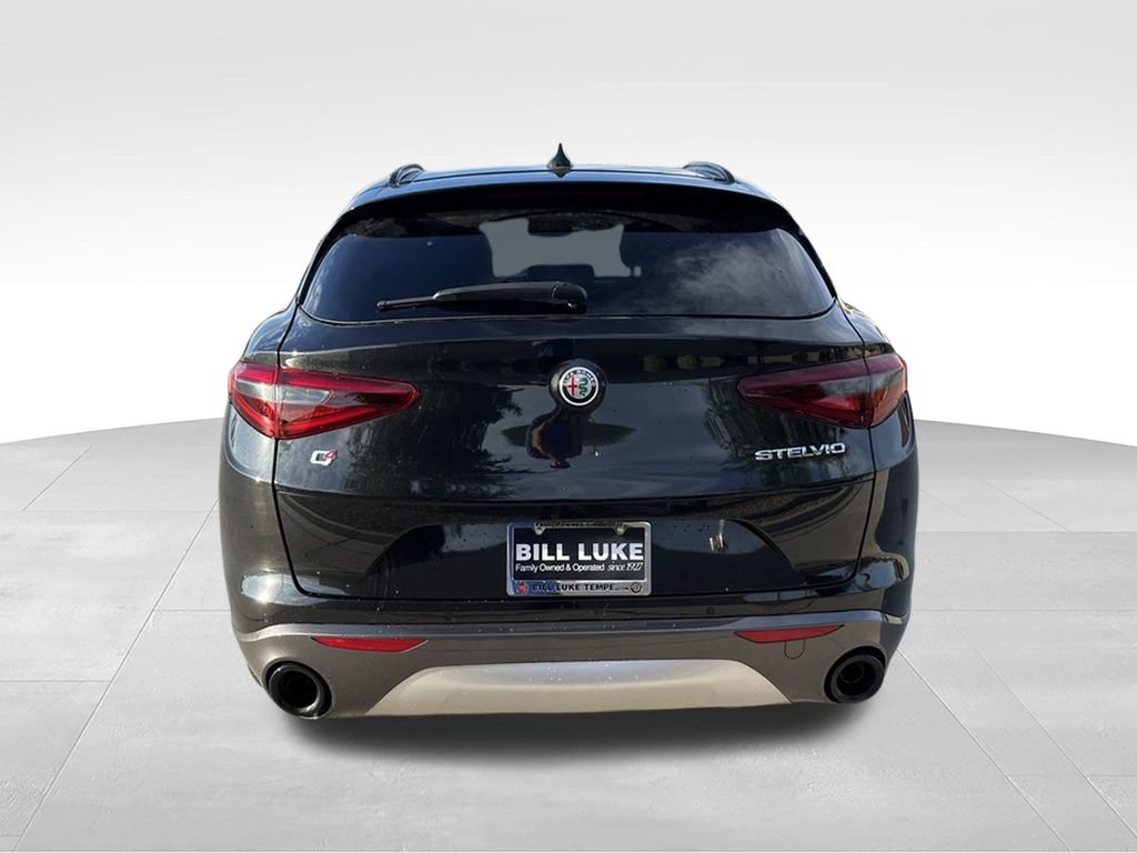 Used 2023 Alfa Romeo Stelvio Ti AWD/4WD image 8