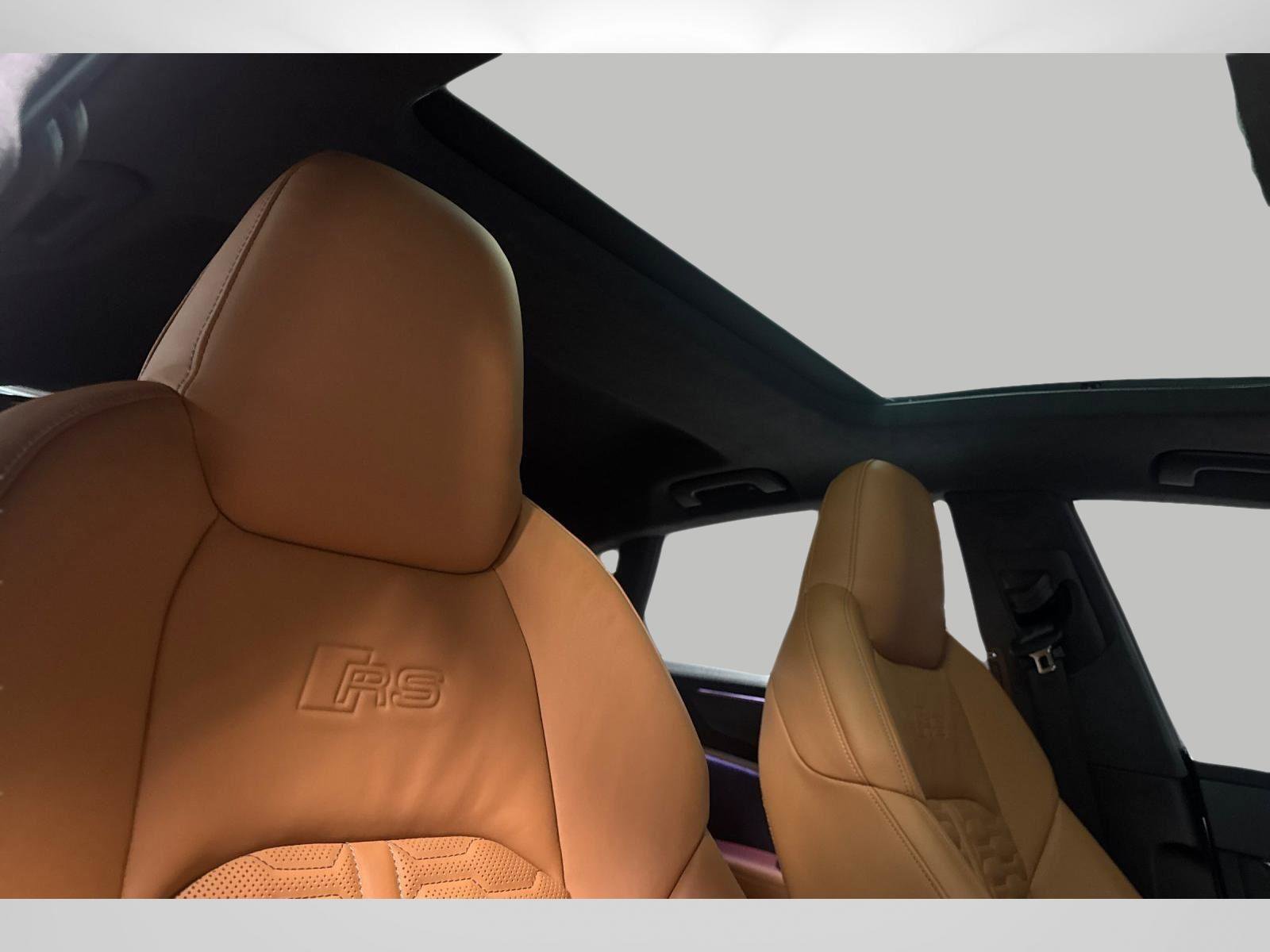 Certified 2024 Audi RS 7 Performance AWD/4WD image 16