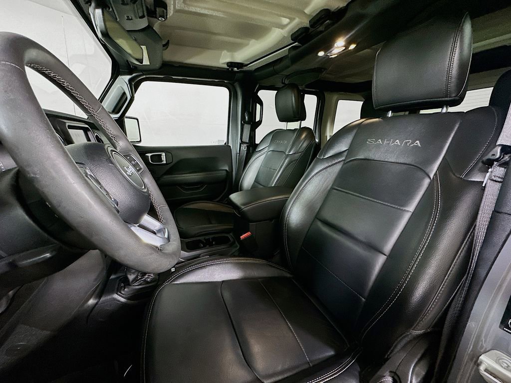 Used 2023 Jeep Wrangler Unlimited Sahara AWD/4WD image 15