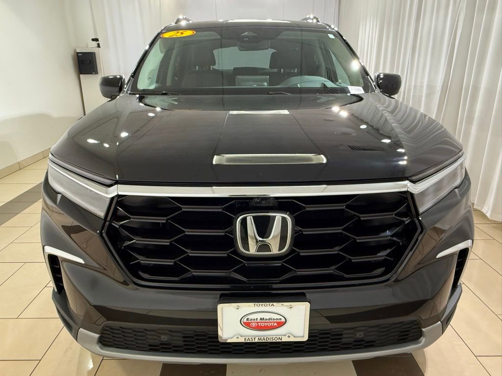 Used 2025 Honda Pilot Elite image 8