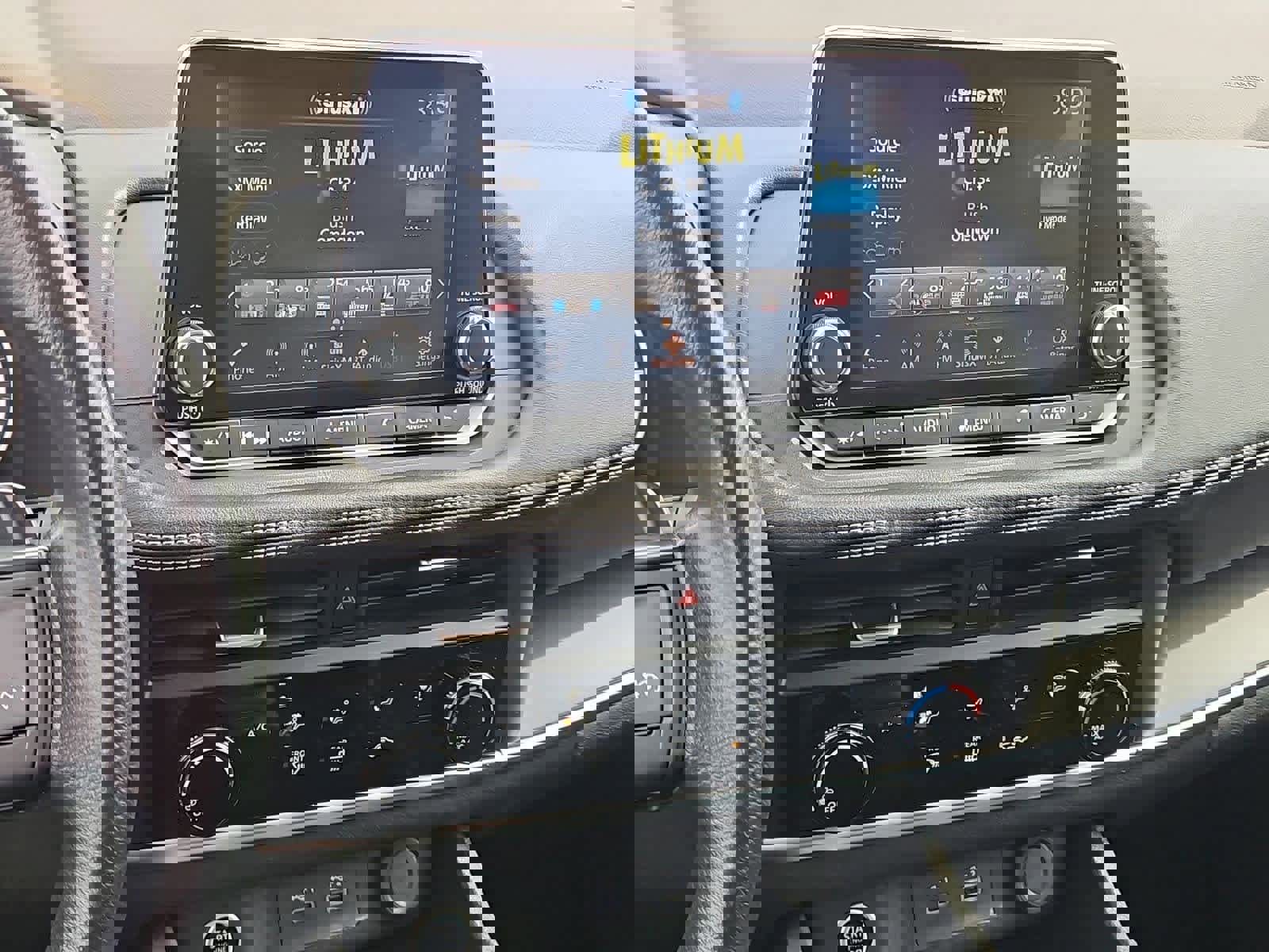 Used 2023 Nissan Rogue S image 27