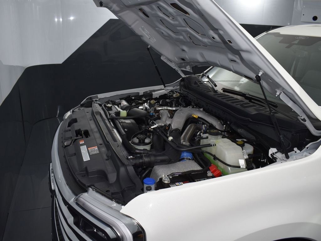 New 2026 Ford F350 Lariat w/ FX4 Off-Road Package image 20