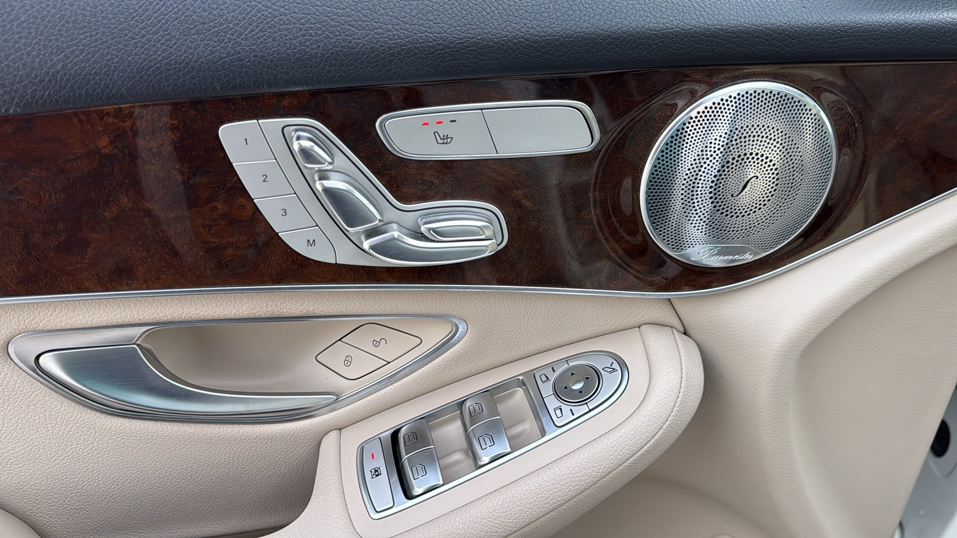 Used 2017 Mercedes-Benz GLC 300 4MATIC image 11