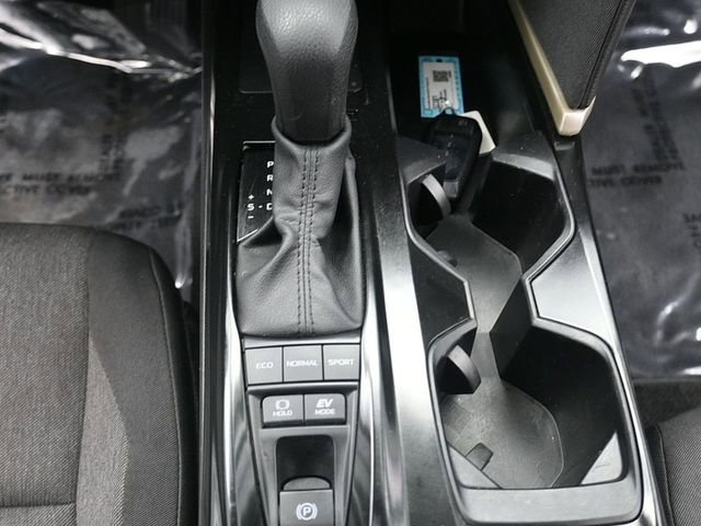 Used 2025 Toyota Camry LE image 19