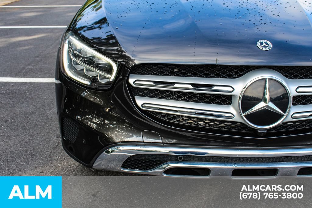 Used 2021 Mercedes-Benz GLC 300 4MATIC w/ Premium Package image 11