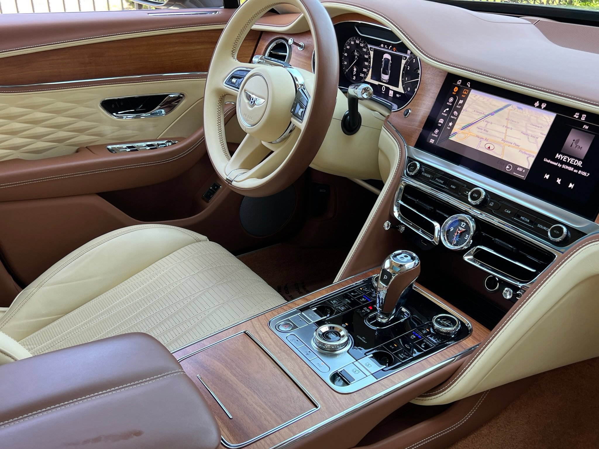Used 2023 Bentley Flying Spur W12 AWD/4WD image 16