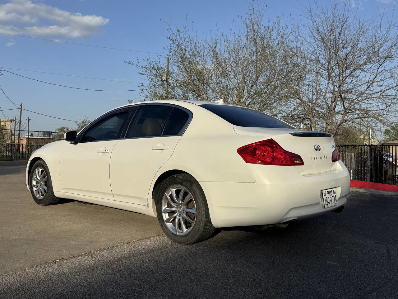 Used 2009 INFINITI G37 Journey w/ Premium Pkg RWD image 5