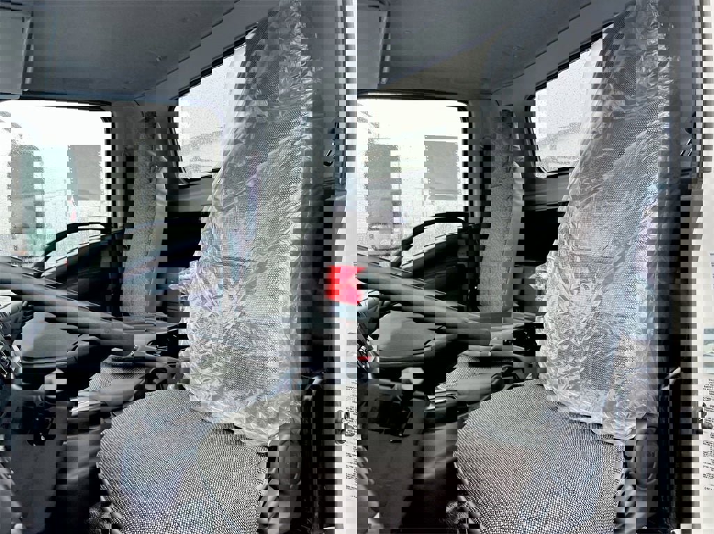 New 2025 Chevrolet Low Cab Forward image 8