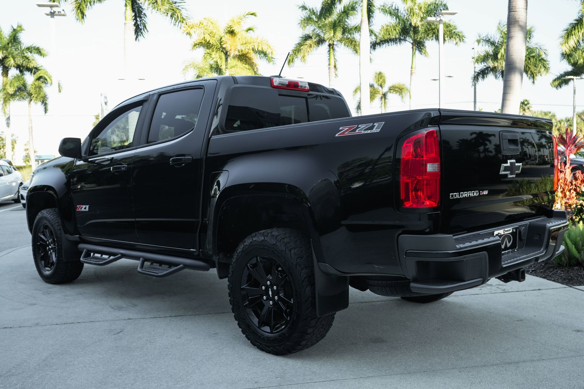 Used 2017 Chevrolet Colorado Z71 w/ Z71 Midnight Edition image 25