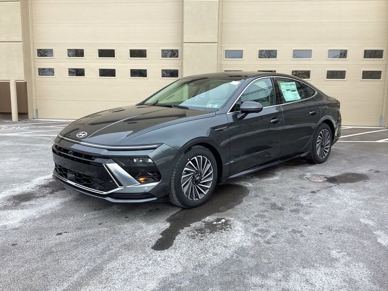 New 2026 Hyundai Sonata Limited FWD image 3