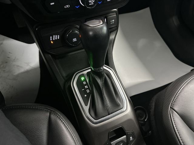 Used 2020 Jeep Renegade Limited w/ LED Lighting Group image 17