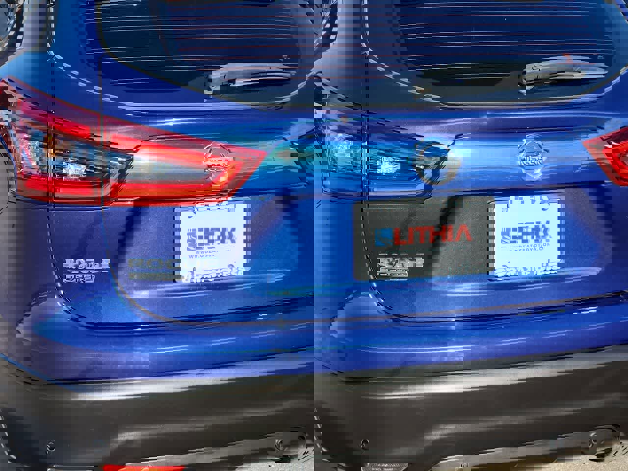 Used 2022 Nissan Rogue Sport S image 11