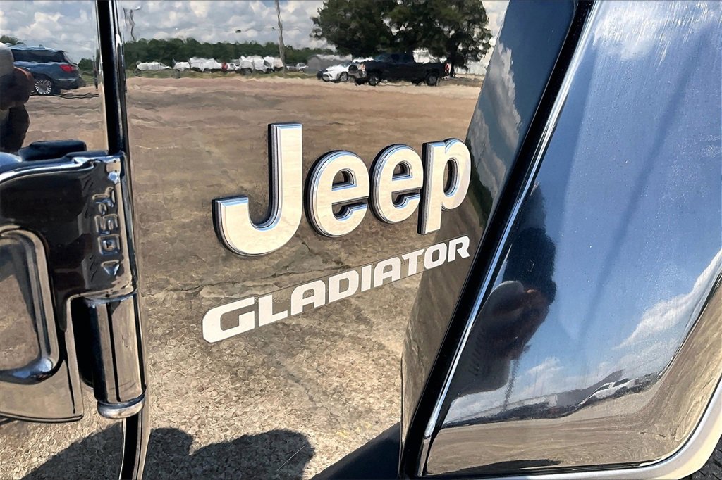 Used 2020 Jeep Gladiator Overland image 21