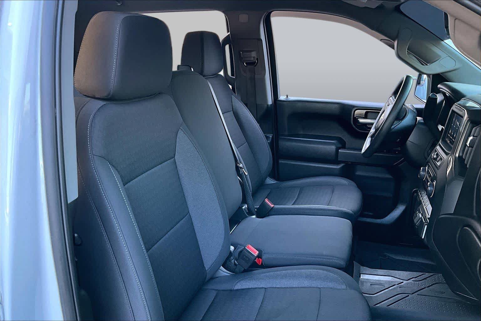 Used 2024 Chevrolet Silverado 1500 Custom w/ LPO, Dark Essentials Package AWD/4WD image 9