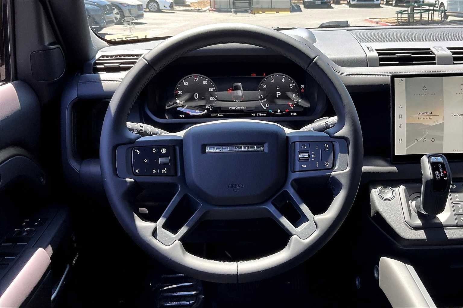 New 2025 Land Rover Defender 110 X-Dynamic SE image 15