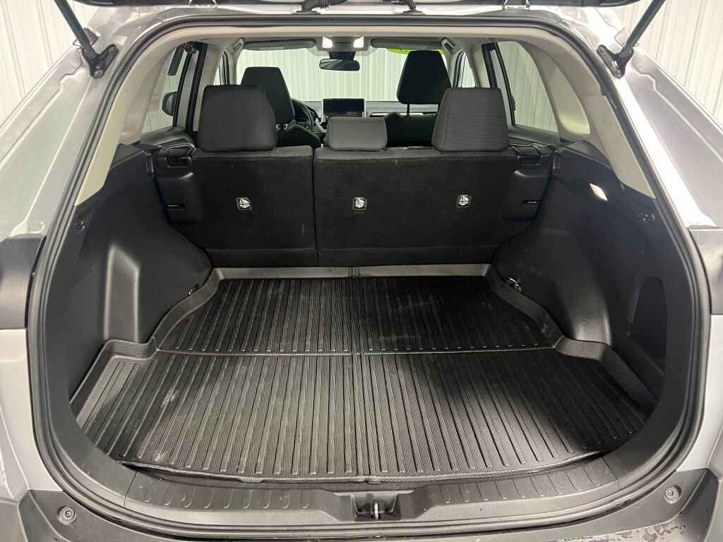 Used 2023 Toyota RAV4 LE image 7