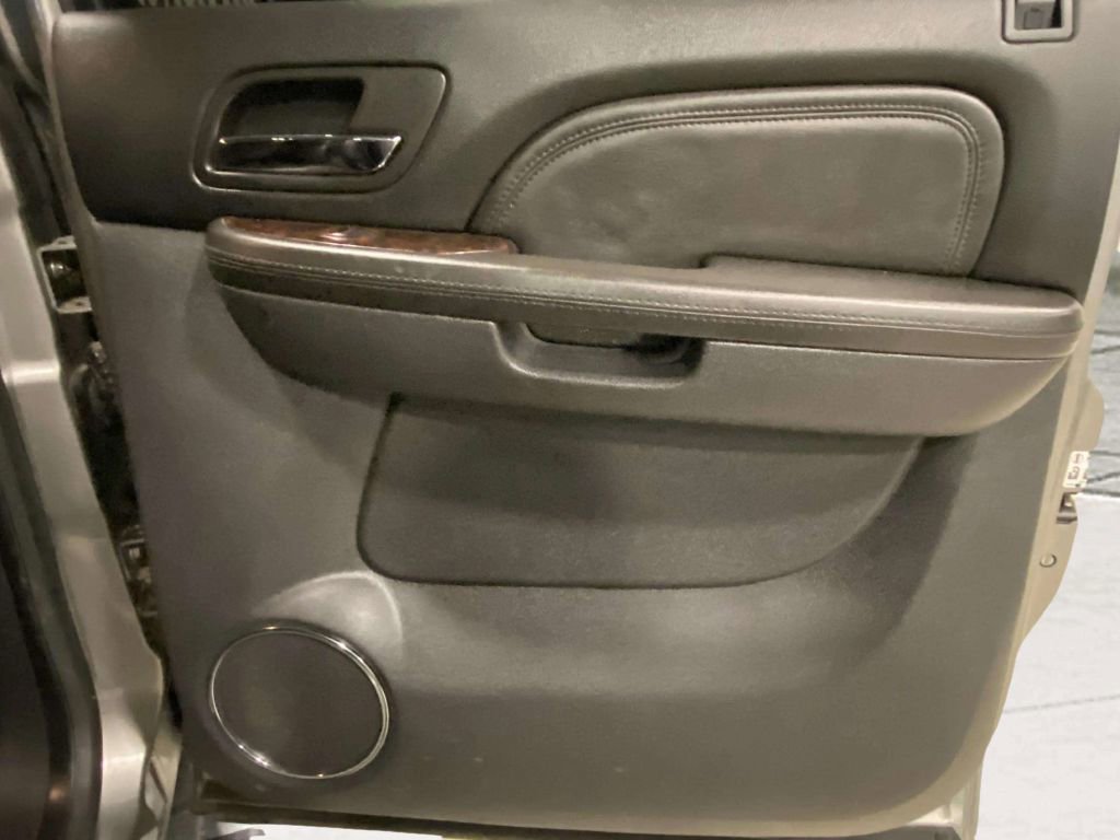 Used 2013 GMC Sierra 3500 Denali w/ Snow Plow Prep Package image 27