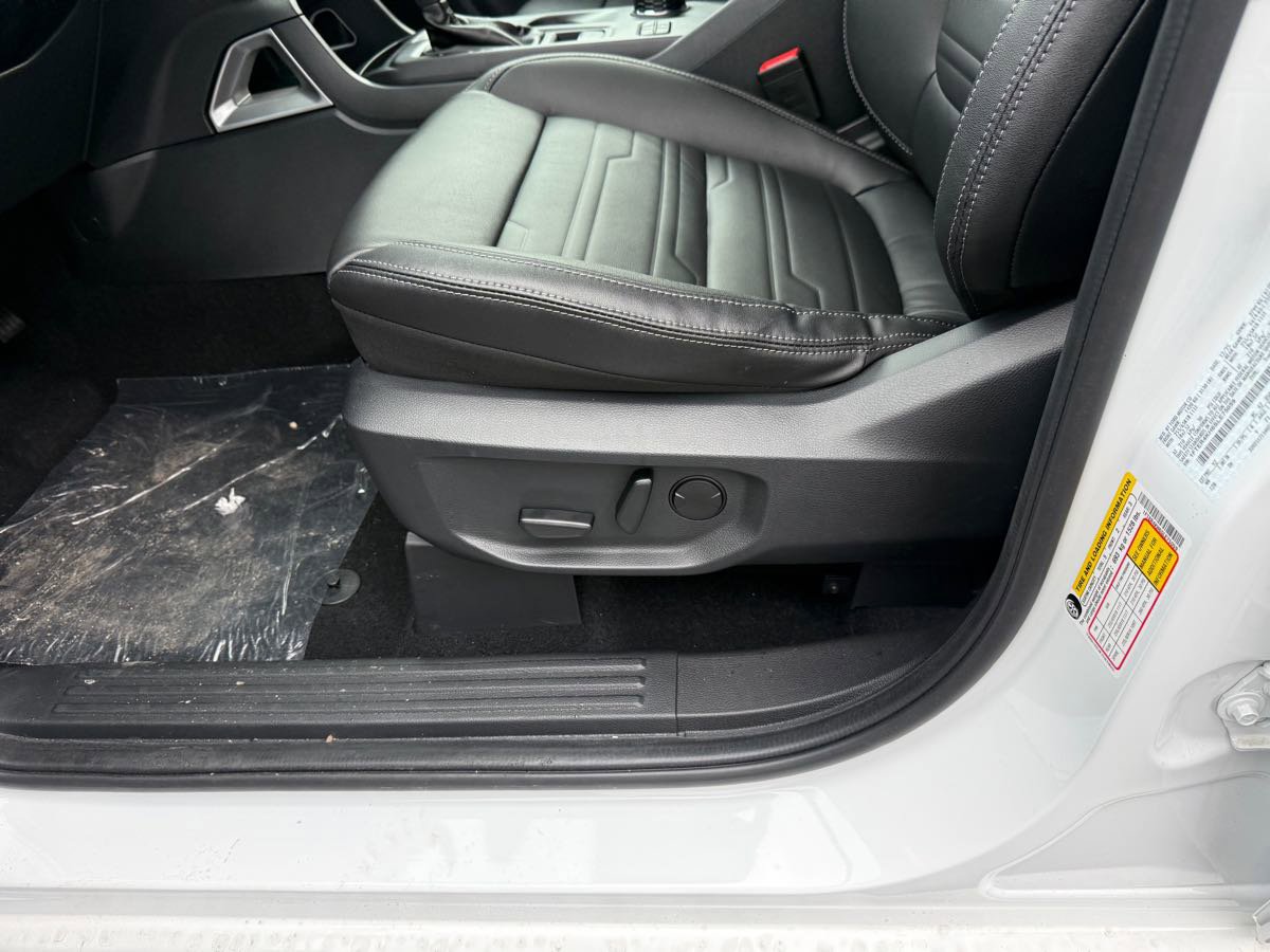 New 2025 Ford Ranger Lariat w/ Chrome Accent Package image 35