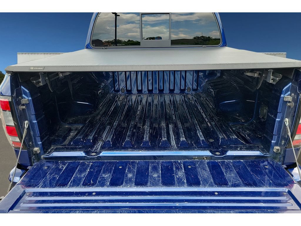 Used 2022 Nissan Frontier PRO-4X AWD/4WD image 9