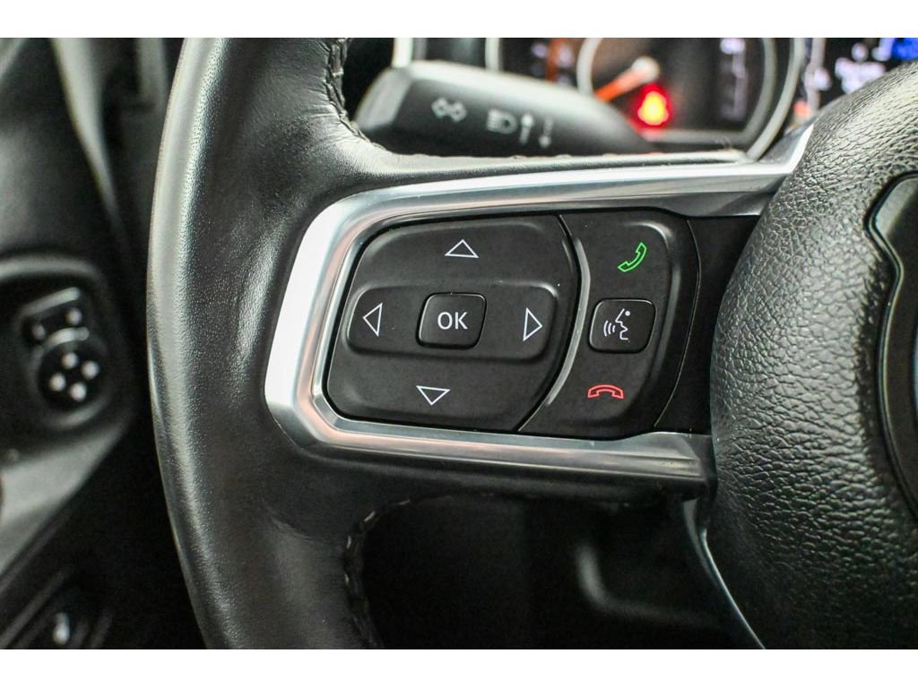 Used 2023 Jeep Wrangler Unlimited Sahara image 33